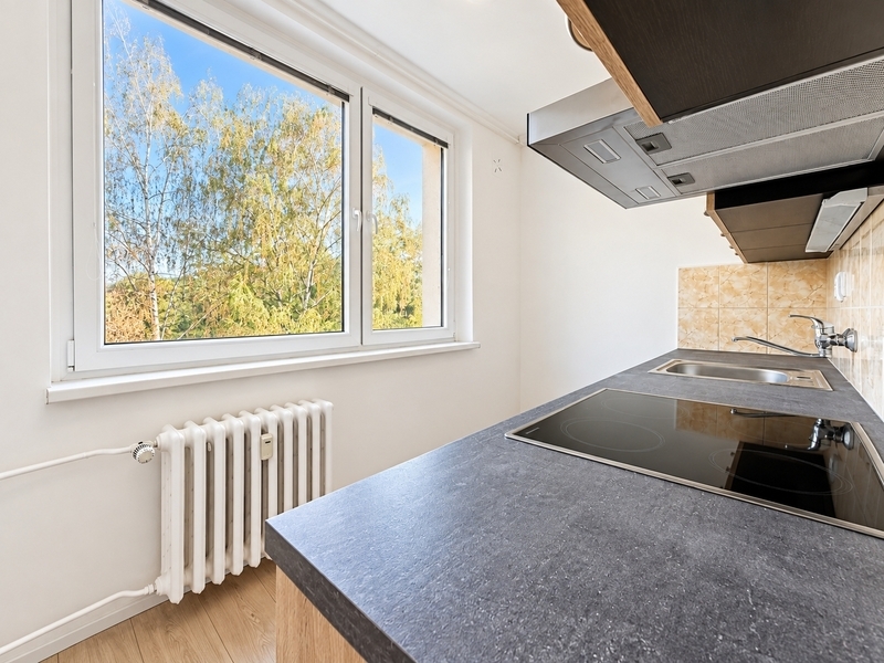 Pronájem bytu 1+1 s lodžií, 37 m² – Zborovská, Zlín