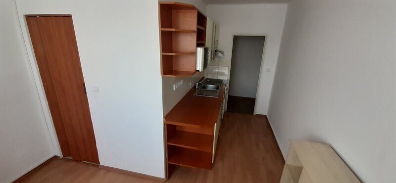 Pronájem bytu 1+1 s balkonem, 36 m2, v samém centru, ul. Potoky, Zlín