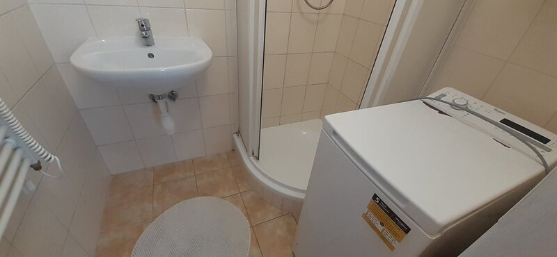 Pronájem bytu 1+1 s balkonem, 36 m2, v samém centru, ul. Potoky, Zlín