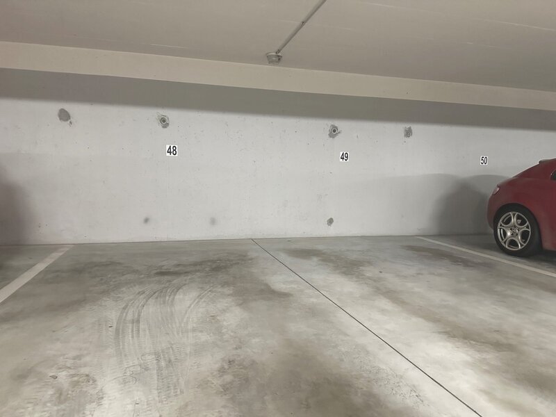 Pronájem garážového stání, Zlín – Jižní Svahy, Voženílkova.