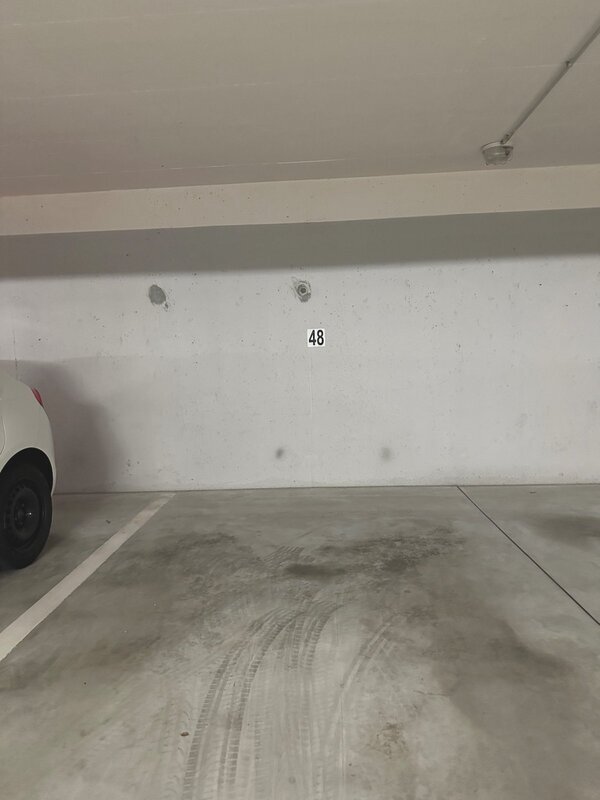 Pronájem garážového stání, Zlín – Jižní Svahy, Voženílkova.