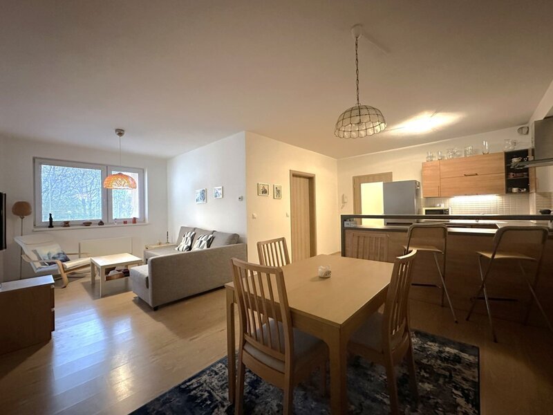 Pronájem moderního bytu 2+kk s terasou, výtahem a sklepem v centru Zlína