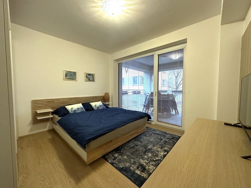 Pronájem moderního bytu 2+kk s terasou, výtahem a sklepem v centru Zlína