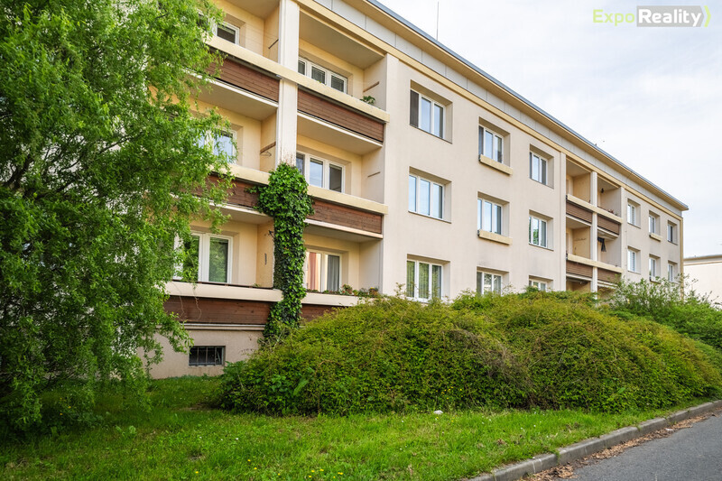 Pronájem bytu 2+1 po rekonstrukci s lodžií v žádané lokalitě.