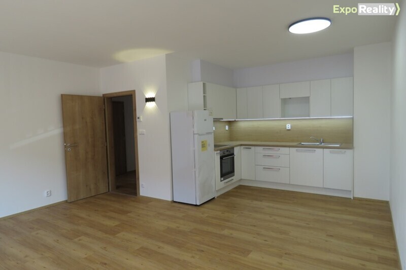 Pronájem moderního bytu 2+kk s prostornou terasou – Boněcký rybník, Zlín