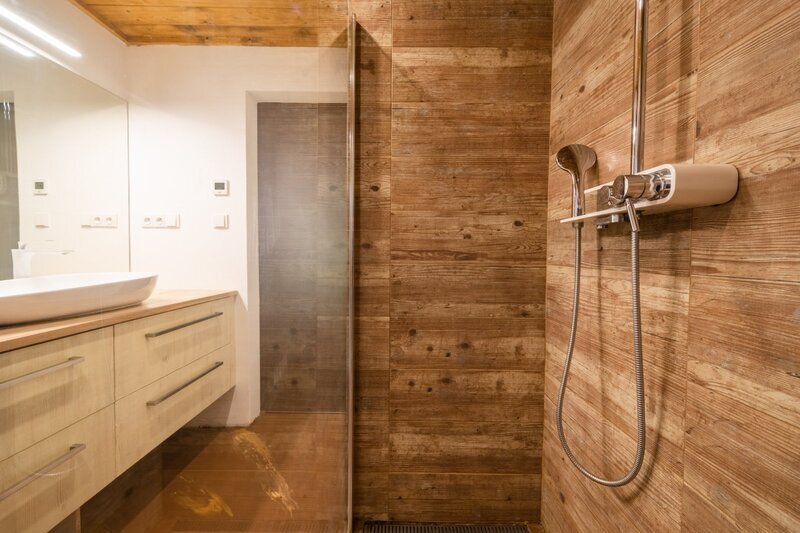 Pronájem luxusního stylového rodinného domu se zahradou a saunou, Kudlov u Zlína