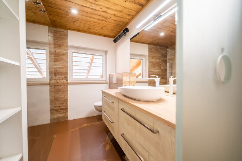 Pronájem luxusního stylového rodinného domu se zahradou a saunou, Kudlov u Zlína