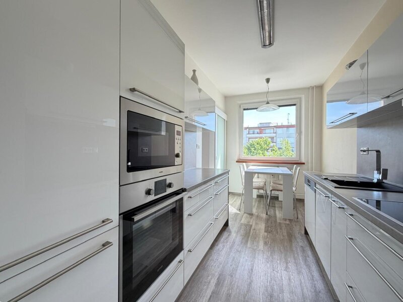 Pronájem bytu 2+1 s balkonem, 62 m² – Zlín, Jižní Svahy, ul. Křiby