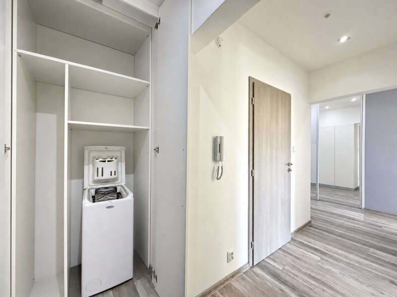 Pronájem bytu 2+1 s balkonem, 62 m² – Zlín, Jižní Svahy, ul. Křiby