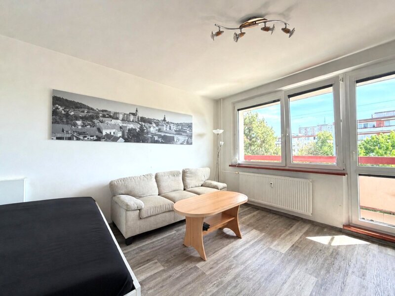 Pronájem bytu 2+1 s balkonem, 62 m² – Zlín, Jižní Svahy, ul. Křiby