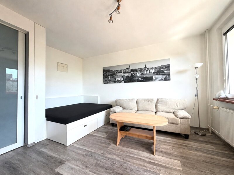 Pronájem bytu 2+1 s balkonem, 62 m² – Zlín, Jižní Svahy, ul. Křiby