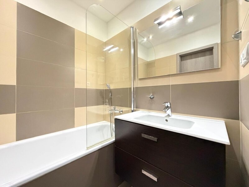 Pronájem bytu 2+1 s balkonem, 62 m² – Zlín, Jižní Svahy, ul. Křiby