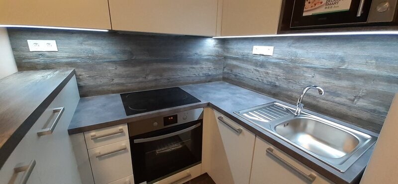 Pronájem bytu v novostavbě, 1+kk, 3.patro, kompletně zařízený