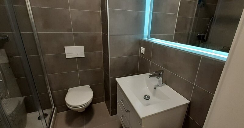 Pronájem bytu v novostavbě, 1+kk, 3.patro, kompletně zařízený