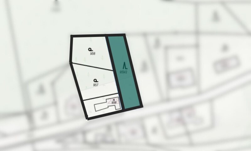 Rodinný dům k rekonstrukci s pozemkem 1 176 m² a lesem – Březnice u Zlína