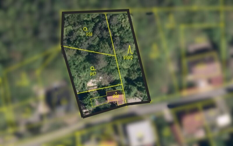 Rodinný dům k rekonstrukci s pozemkem 1 176 m² a lesem – Březnice u Zlína
