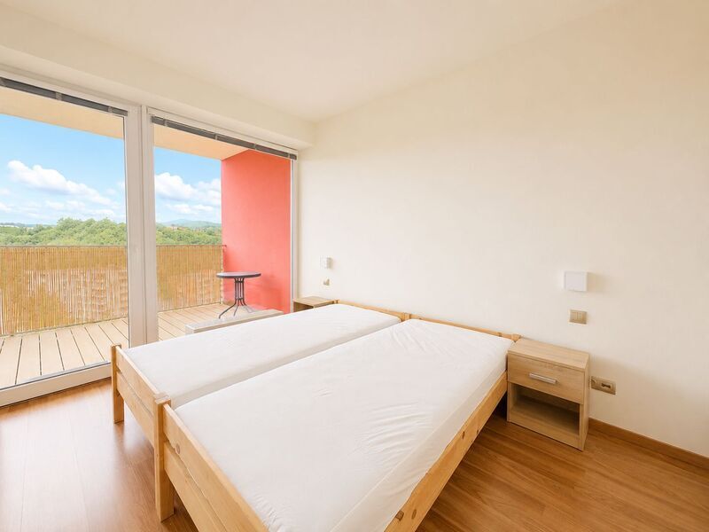 Pronájem krásného bytu 2+kk s prostornou terasou, garážovým stáním a sklepem – Pod Křiby, Zlín