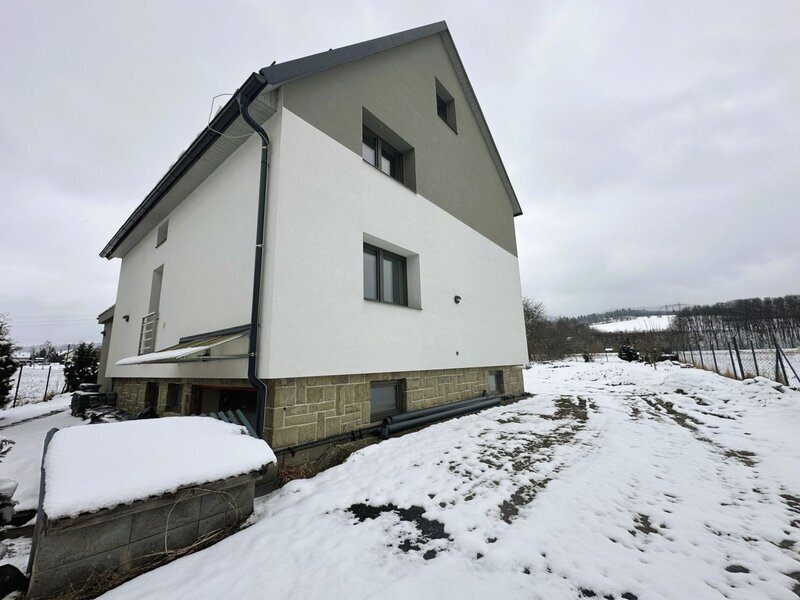 Pronájem zrekonstruovaného bytu 2+kk v obci Huslenky