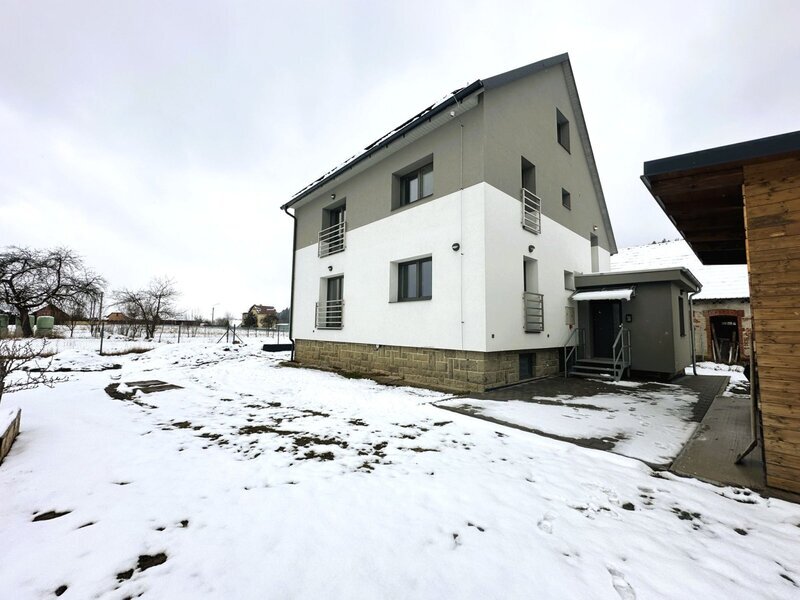 Pronájem zrekonstruovaného bytu 2+kk v obci Huslenky