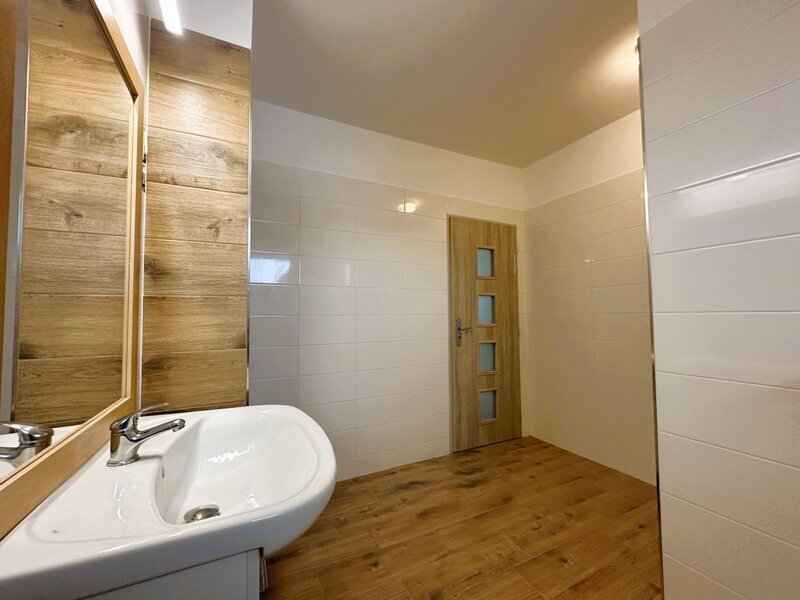 Pronájem zrekonstruovaného bytu 2+kk v obci Huslenky