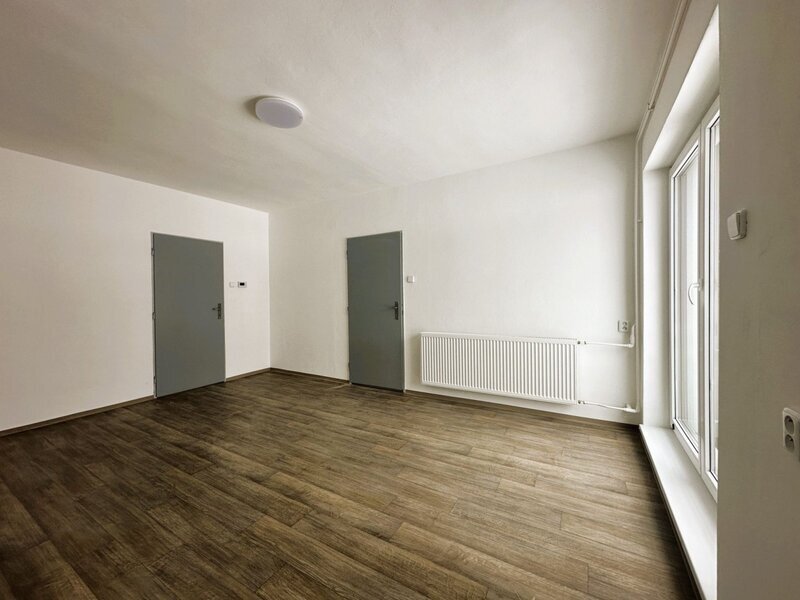 Pronájem zrekonstruovaného bytu 2+kk v obci Huslenky