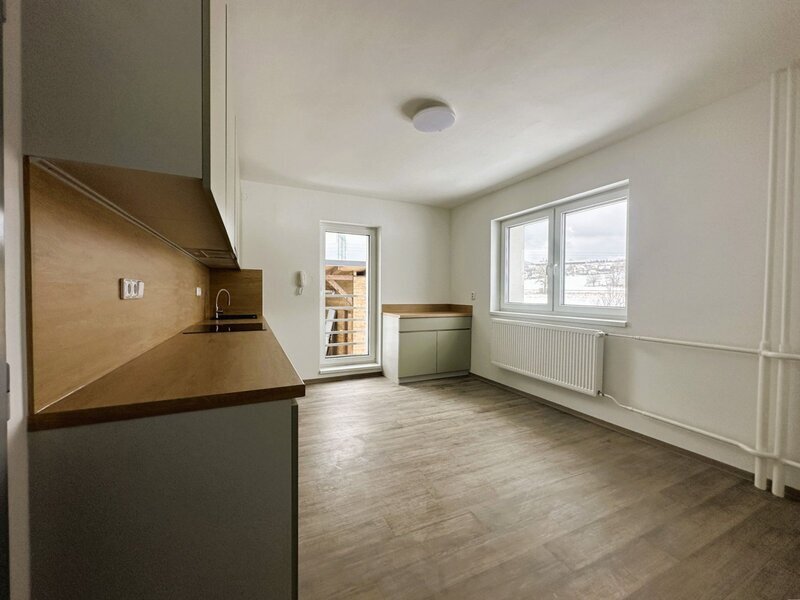 Pronájem zrekonstruovaného bytu 2+kk v obci Huslenky