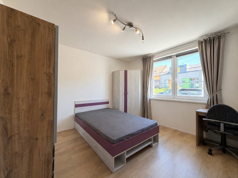 Prodej rodinného domu 4+kk, Vlčnov – terasa, garáž, bazén i zahrada