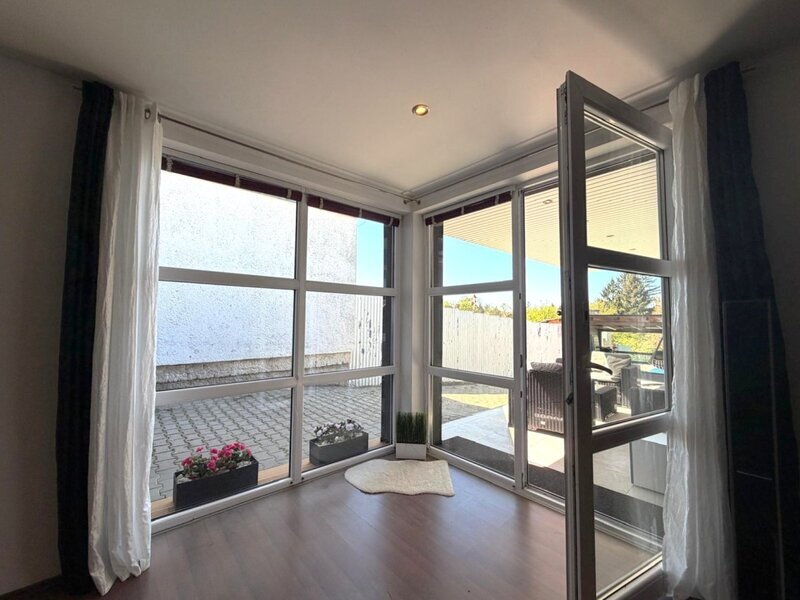 Prodej rodinného domu 4+kk, Vlčnov – terasa, garáž, bazén i zahrada