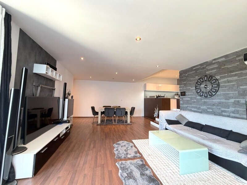 Prodej rodinného domu 4+kk, Vlčnov – terasa, garáž, bazén i zahrada