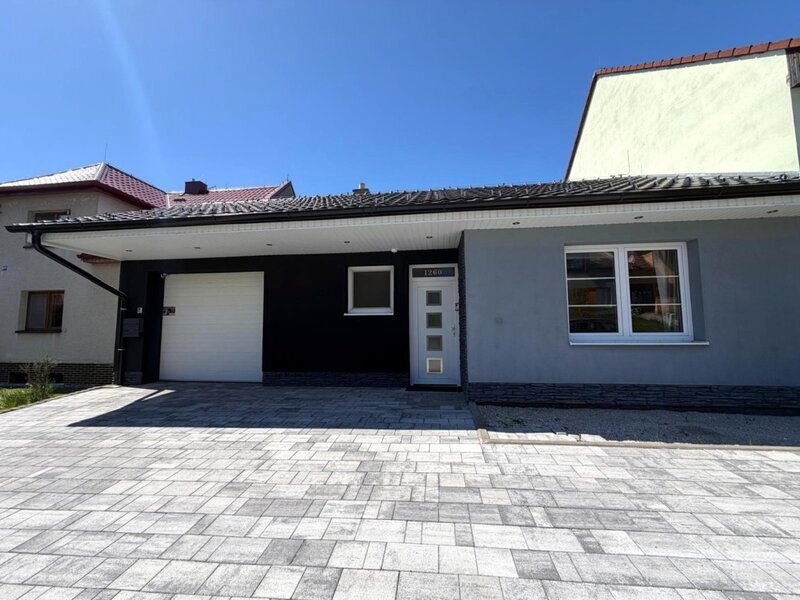 Prodej rodinného domu 4+kk, Vlčnov – terasa, garáž, bazén i zahrada