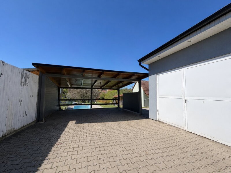 Prodej rodinného domu 4+kk, Vlčnov – terasa, garáž, bazén i zahrada