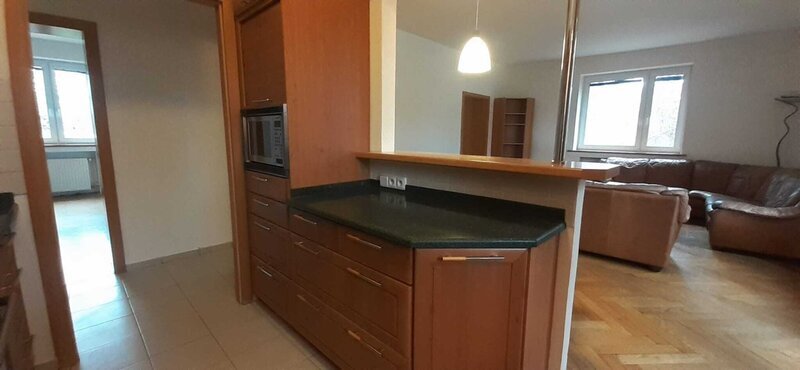 Prodej bytu 4+kk, 103 m2, s balkonem, s velkým sklepem, s bezproblémovým parkováním, Zálešná, Zlín