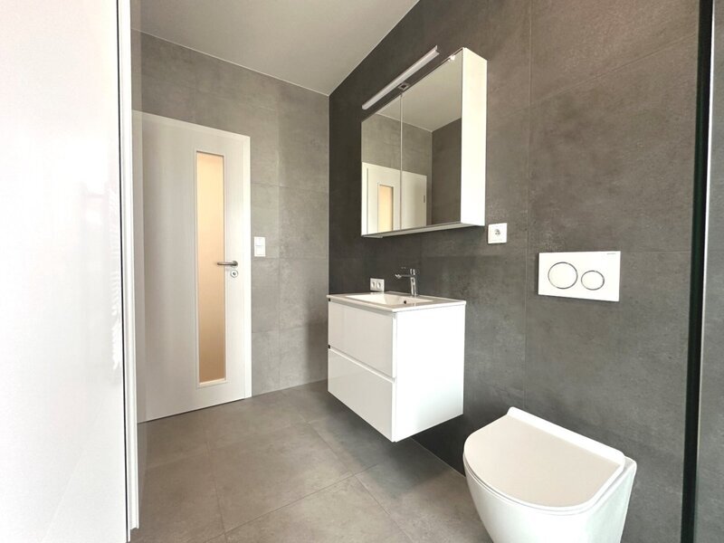 Pronájem moderního bytu 2+kk s terasou, klimatizací a parkováním – Zlín, Prštné