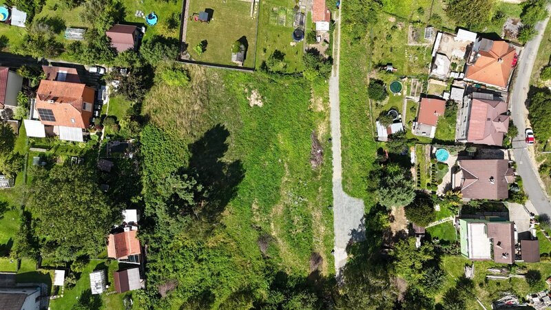 Prodej zasíťovaného stavebního pozemku k bydlení