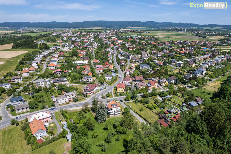 Prodej 5/8 podílů rodinného domu v Kostelci u Zlína