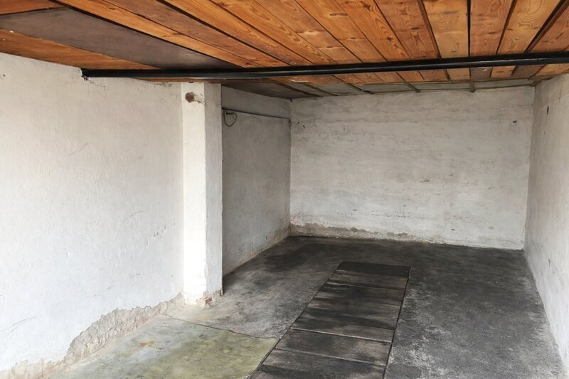 Exkluzivně nabízíme k pronájmu garáž ve Zlíně na ulici Broučkova.