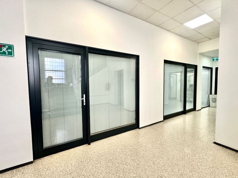 Pronájem dvou samostatných komerčních prostor – centrum Zlína, ulice Bartošova