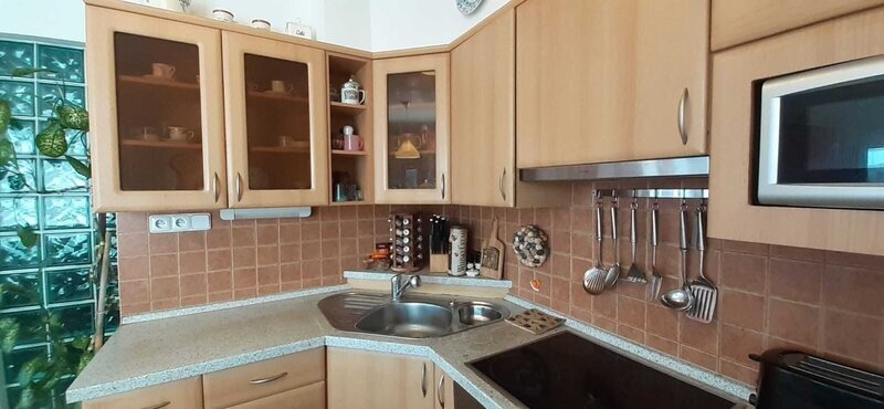 Pronájem bytu 2+kk 66 m2, s terasou 15 m2, s parkovacím stáním a sklepem, Zlín, Pod Křiby