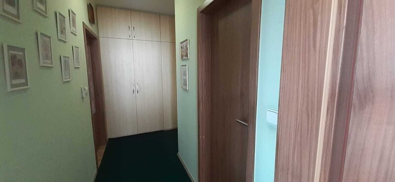 Pronájem bytu 2+kk 66 m2, s terasou 15 m2, s parkovacím stáním a sklepem, Zlín, Pod Křiby