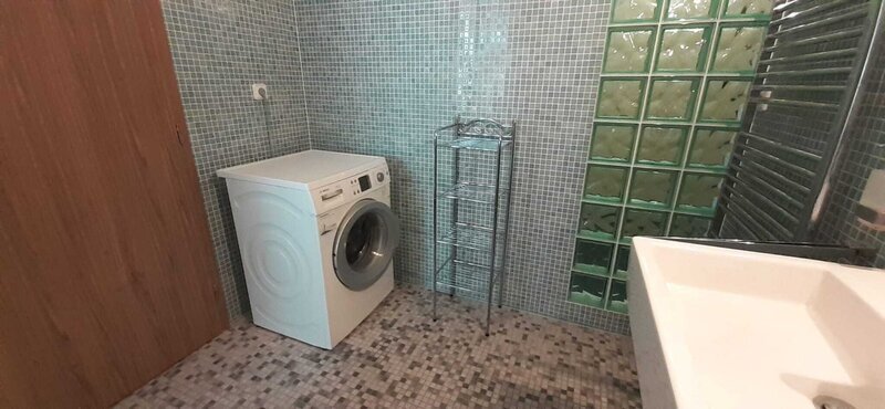 Pronájem bytu 2+kk 66 m2, s terasou 15 m2, s parkovacím stáním a sklepem, Zlín, Pod Křiby