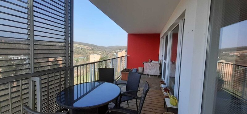 Pronájem bytu 2+kk 66 m2, s terasou 15 m2, s parkovacím stáním a sklepem, Zlín, Pod Křiby