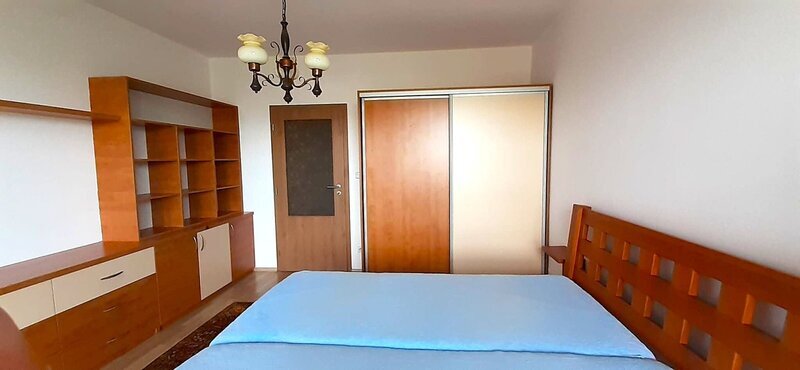 Pronájem bytu 2+kk 66 m2, s vnitřním parkovacím stáním a sklepem, s velkou terasou, Zlín, Pod Křiby