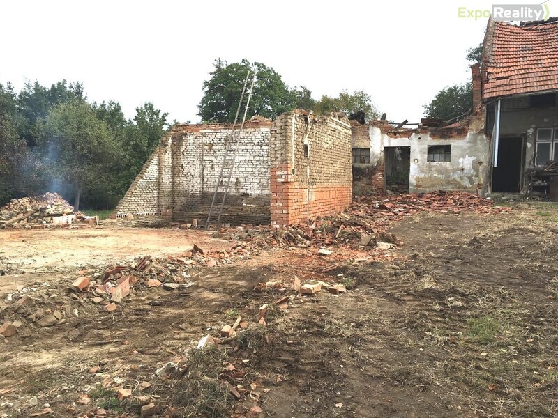 Prodej stavebního pozemku s číslem popisným.