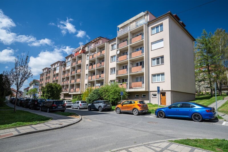 Prodej bytu 2+1 v centru Uherského Brodu – dvě lodžie, sklep a skvělá lokalita