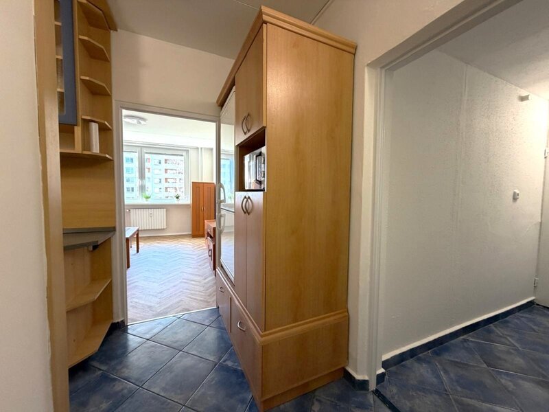 Pronájem bytu 1+kk, 29 m² – Zlín, Prštné, ul. L. Váchy