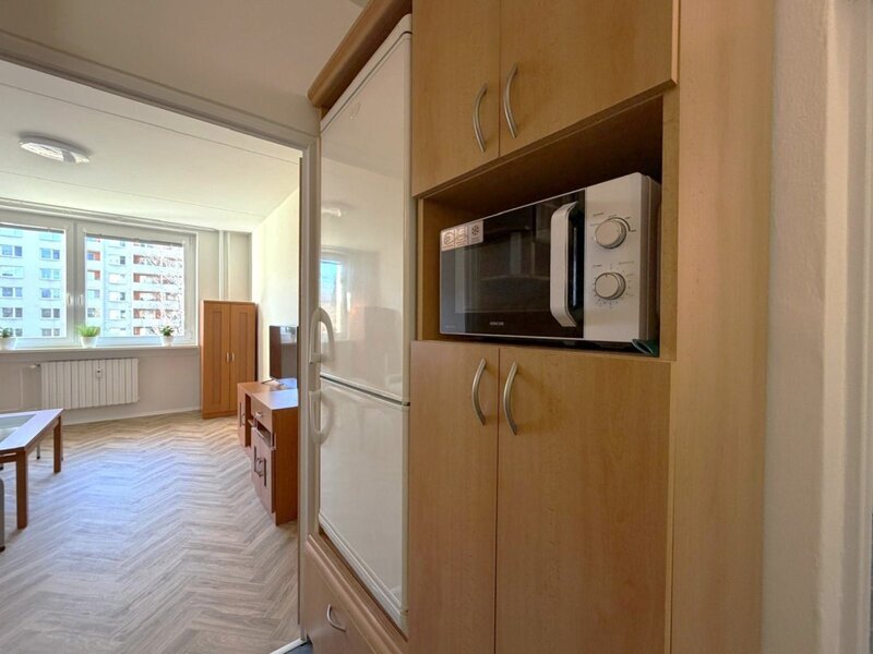 Pronájem bytu 1+kk, 29 m² – Zlín, Prštné, ul. L. Váchy