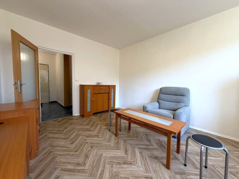 Pronájem bytu 1+kk, 29 m² – Zlín, Prštné, ul. L. Váchy