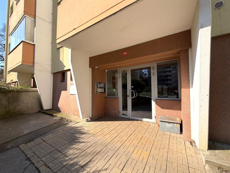 Pronájem bytu 1+kk, 29 m² – Zlín, Prštné, ul. L. Váchy