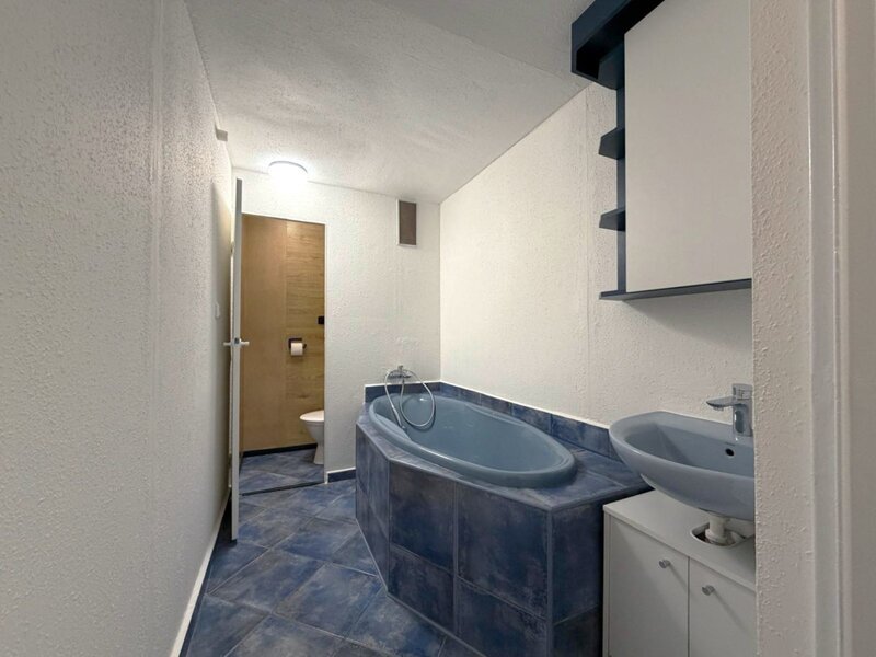 Pronájem bytu 1+kk, 29 m² – Zlín, Prštné, ul. L. Váchy