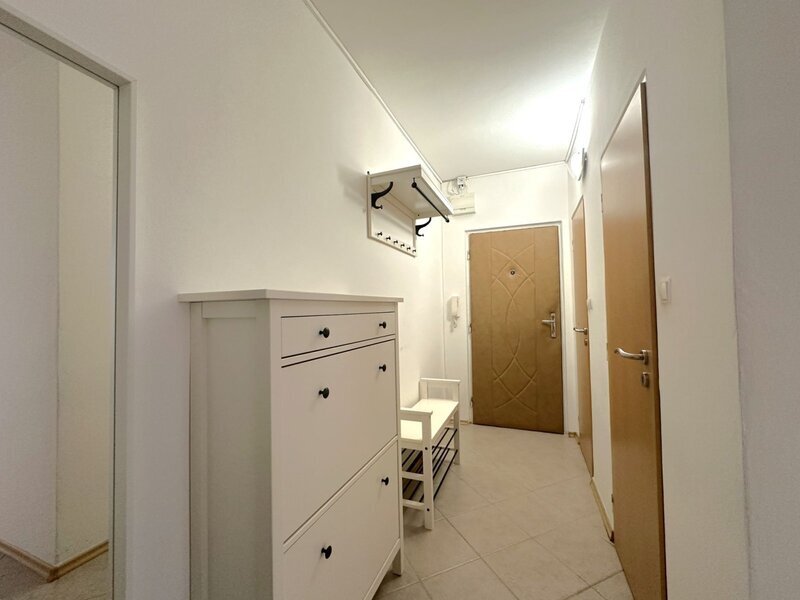 Pronájem prostorného bytu 2+1 s lodžií, ulice Zborovská – Zlín